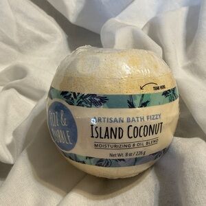 Fizz and bubble artesian bath island coconut scented bath bomb